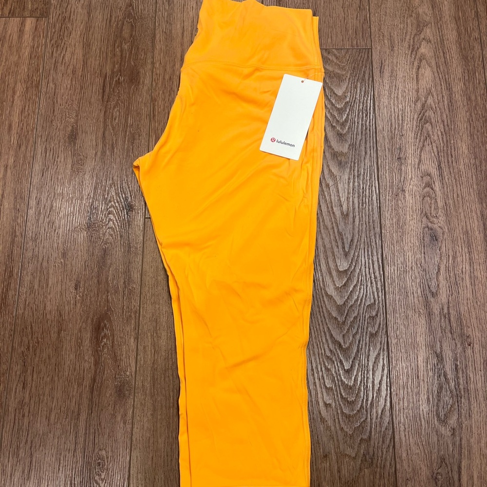 NWT Lululemon Size 14 Crop 21” Mango Dream